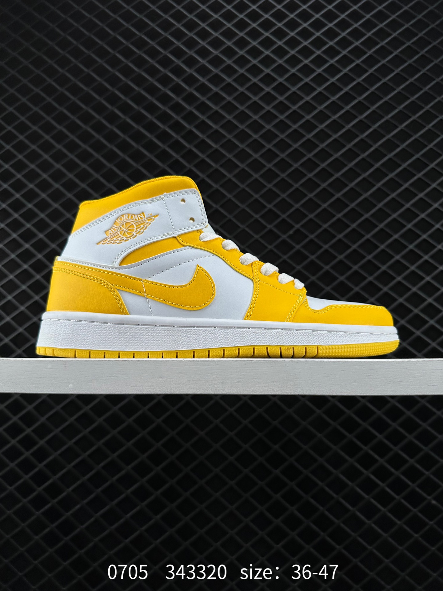 NIKE Air Jordan 1 Retro Mid